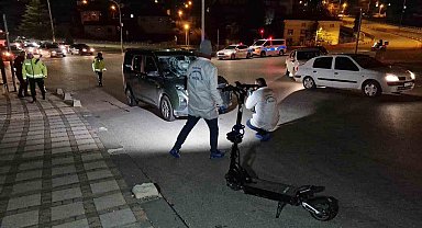 Karaman'da hafif ticari araçla scooter çarpıştı: 1 ağır yaralı