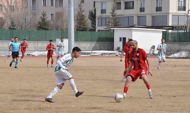 Kars 36 Spor: 2 Doğubayazıt Spor: 1
