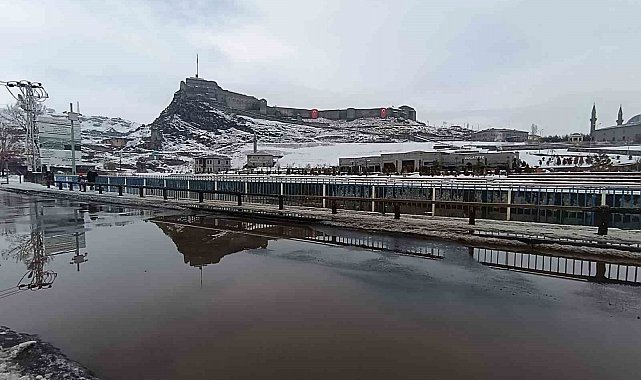 Kars'ta Şubat ayında karlar eriyor