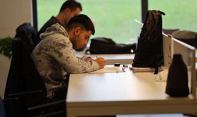 Kartepe Kent Kütüphanesi yarıyıl tatilinde öğrencilerin uğrak noktası oldu