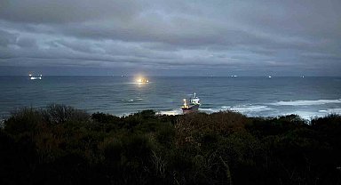 Kastamonu açıklarında 10 gün önce vurulan gemi Sarıyer açıklarında karaya oturdu