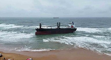 Kastamonu açıklarında vurulan ve Sarıyer'de karaya oturan gemi havadan görüntülendi