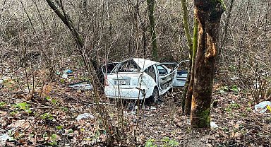Kastamonu'da otomobil şarampole yuvarlandı: 3 yaralı