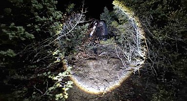 Kastamonu'da otomobil uçuruma yuvarlandı: 1 ölü, 2 yaralı