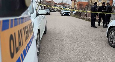 Kavga ettiği karısını tüfekle vurup ağır yaraladı