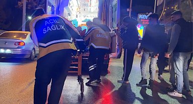 Kavşakta motosiklet ile otomobil çarpıştı: 2 yaralı