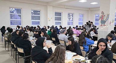 Kaymakam Algın, öğrencilerle iftar programına katıldı