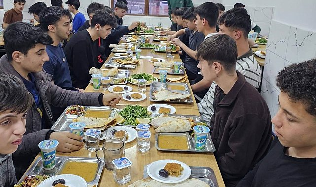 Kaymakam Algın, öğrencilerle iftar programında buluştu