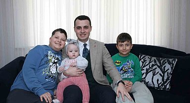 Kaymakam Alpay ev ev geziyor