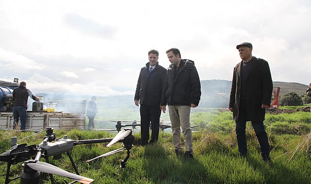 Kaymakam Altuntaş drone ile gübreleme çalışmalarını inceledi
