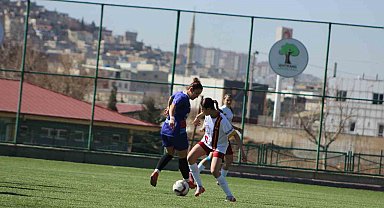 Kayseri Kadın FK farklı kazandı