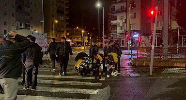 Kayseri'de ciple otomobil çarpıştı: 2 ağır yaralı