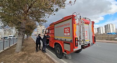 Kayseri'de kuvvetli rüzgarın bilançosu: itfaiye 32 olaya müdahale etti
