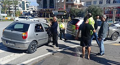 Kaza yapan motosikletli ısrarla polisi çağırdı, zararlı çıktı