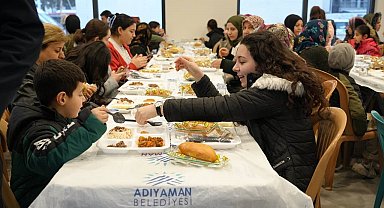 Kent meydanında iftar çadırı kuruldu