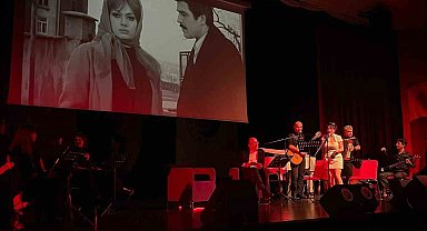 Kepez'de 14 Şubat sanatla kutlandı