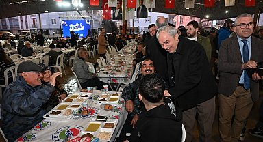 Kepez'de Ramazan bereketi iftar sofraları kuruldu, lokmalar dağıtıldı