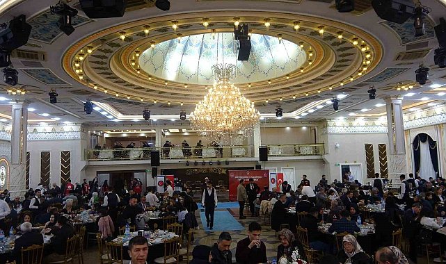 Kilis Valisi Kalaylı, gazi ve şehit aileleriyle iftarda buluştu