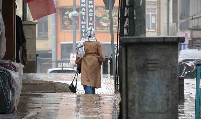 Kilis'te sağanak yağış etkili oluyor