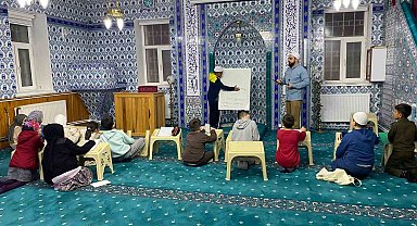 Kırka'da Ramazan neşesi: Camiler çocuklarla çiçek açtı