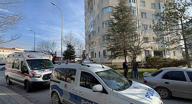 Komşular arasındaki bıçaklı kavga kanlı bitti: 4 yaralı