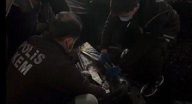 Kömür yüklü tırın dorsesinden binlerce kaçak ürün çıktı