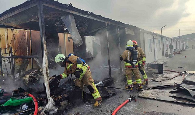 Konteynerde çıkan yangın söndürüldü