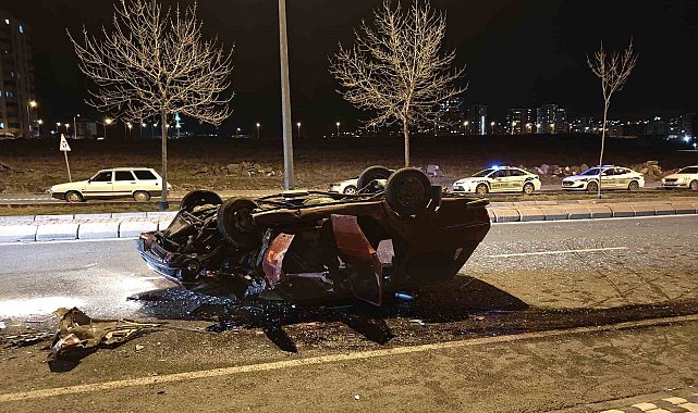 Kontrolden çıkan otomobil ters döndü: 4 yaralı