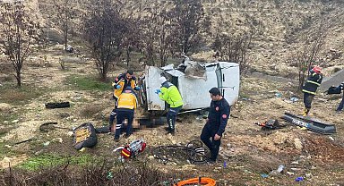 Kontrolden çıkarak şarampole uçan otomobildeki yolcu hayatını kaybetti