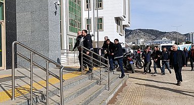 Köy kuşatıldı, katiller ile onlara yardım edenler yakalandı: 4 şüpheli adliyeye sevk edildi