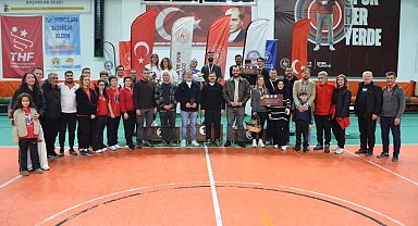 Köyceğiz'de ödüllü Floor Curling Turnuvası sona erdi