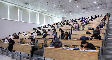 KTO Karatay'da ödüllü deneme sınavı ile YKS provası yapıldı