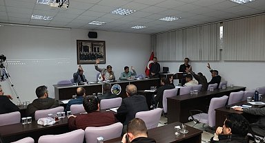 Kula Belediye Meclisi'nde arsa satışı ve teminat talebine ret