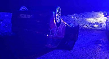 Kurtalan'da otomobil devrildi, sürücü yaralandı