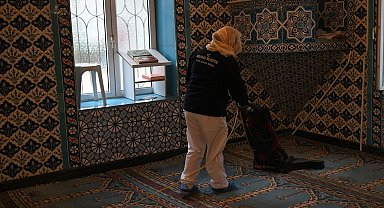 Kuşadası Belediyesi camileri Ramazan ayına hazırlıyor