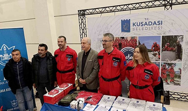 Kuşadası Belediyesi depreme karşı aldığı önlemleri İzmir'de anlattı