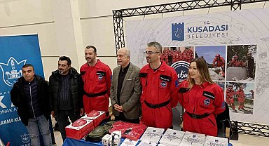 Kuşadası Belediyesi depreme karşı aldığı önlemleri İzmir'de anlattı