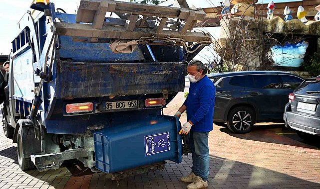 Kuşadası'nda geri dönüştürülebilir atıklar toplandı