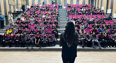 Kütahya Emniyet Müdürlüğü SİBERAY ekibinden öğrenci ve öğretmenlere seminer