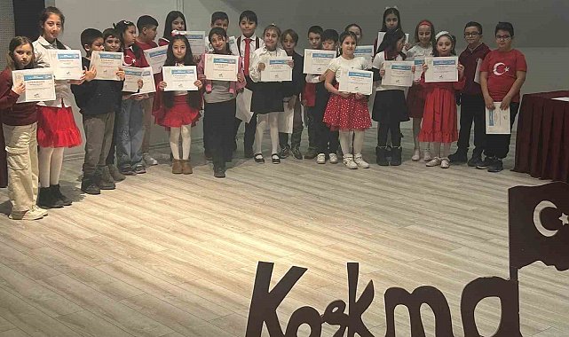 Kütahya'da ilkokul öğrencilerine yönelik "İstiklâl Marşı'nı Ezberden Okuma Yarışması" düzenlendi