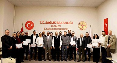 Kütahya'da tütün kullanmayı 11 sağlık personeline başarı belgesi