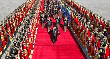 Kuzey Kore lideri Kim: "Ordumuzun savaş cephesi daha da genişleyecek"