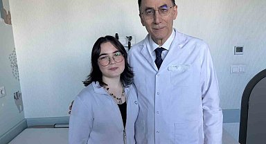 Lenf kanserini yendi, doktorundan ilham alıp tıp fakültesini kazandı: Yıllar sonra yine aynı karede buluştular