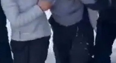 Leoparla selfie çekmek istedi, ölümden son anda kurtuldu