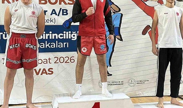 Liseli kick boks sporcusu Türkiye şampiyonu oldu