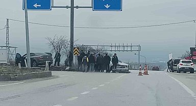 Malatya'da iki otomobil çarpıştı: 4 yaralı