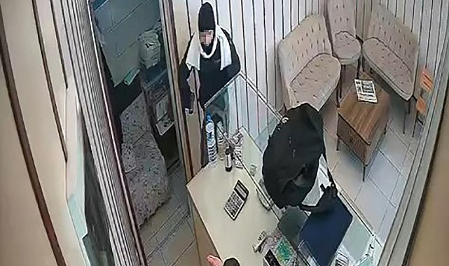 Malatya'da kuyumcu soygunu girişimi kamerada