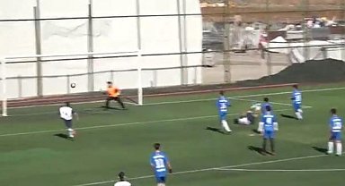 Malatya'da okul sporları futbol müsabakasında ayakta alkışlanan gol