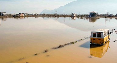 Manisa'da rekor yağışların bilançosu: 191 ihbar, 20 bin dekar su altında