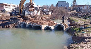 Mardin Büyükşehir Belediyesi Kızıltepe'de tahrip olan köprünün yerine yeni köprü inşa etti